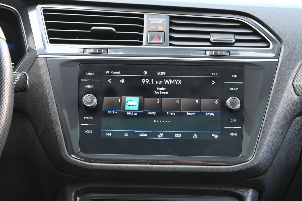 Used 2022 Volkswagen Tiguan SE R-Line AWD/4WD image 28