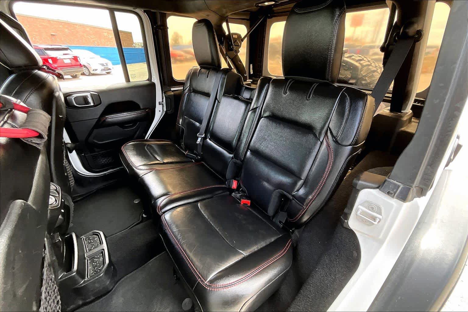 Used 2020 Jeep Wrangler Unlimited Rubicon w/ LED Lighting Group AWD/4WD image 19