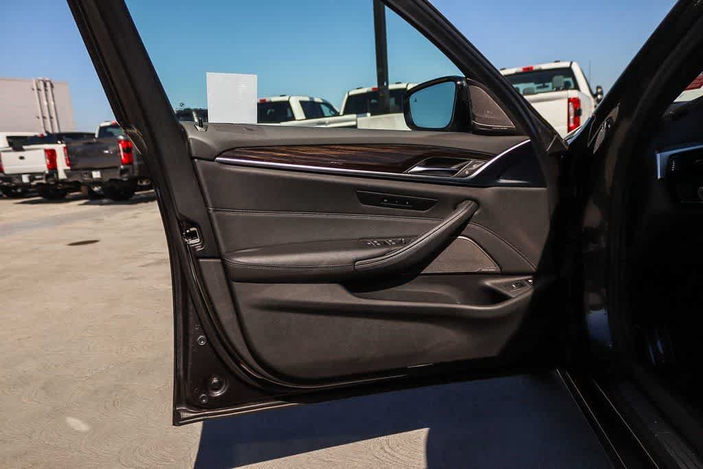 Used 2023 BMW 530e w/ Premium Package RWD image 22