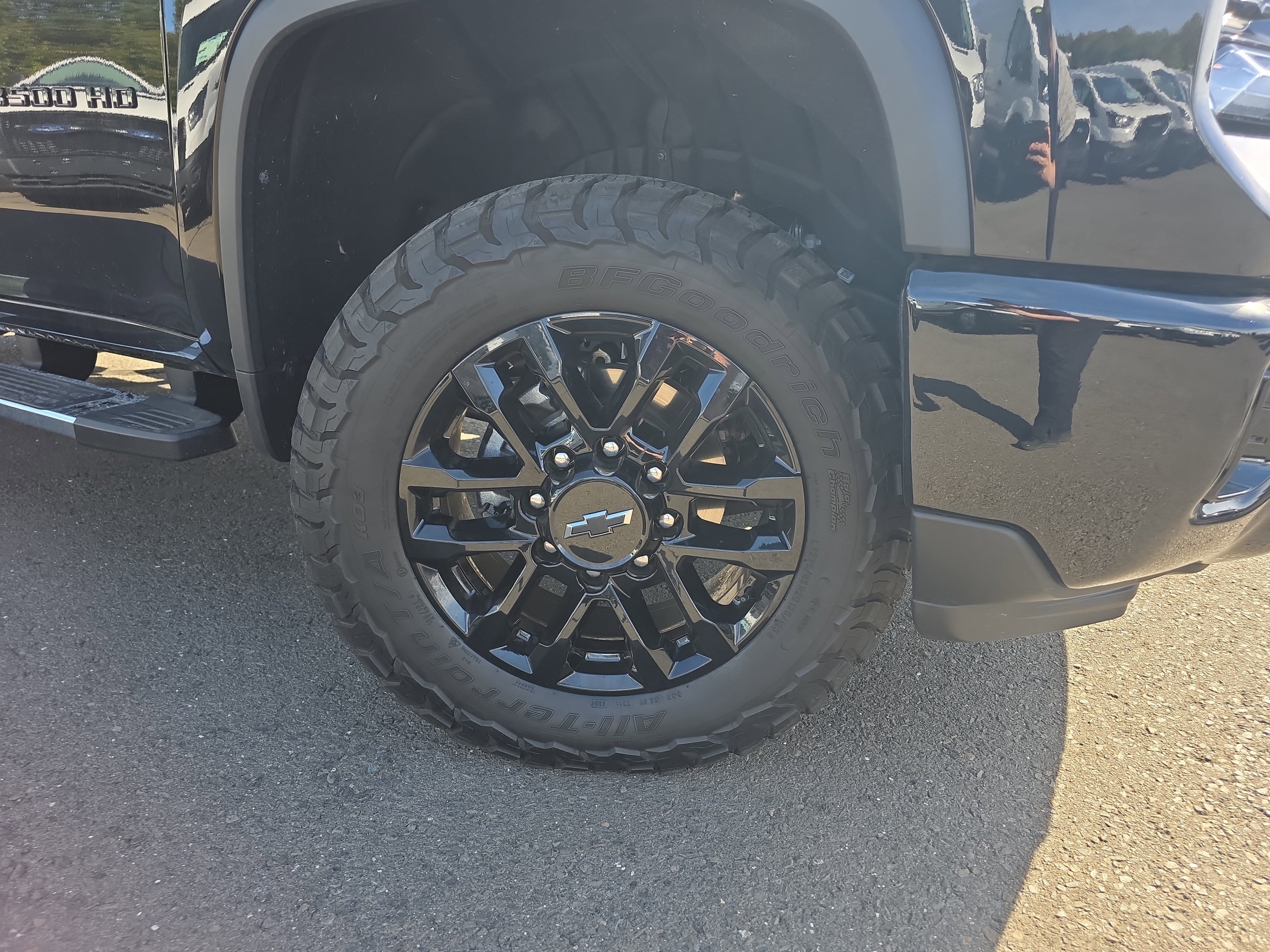 Used 2025 Chevrolet Silverado 3500 LTZ w/ LTZ Plus Package image 10