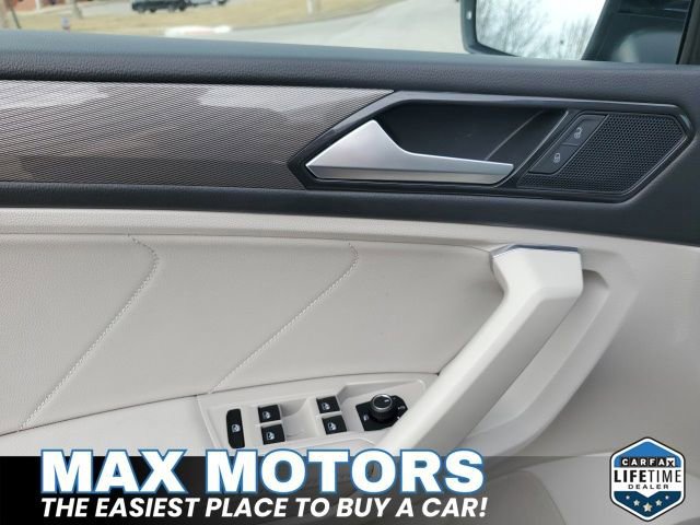 Used 2023 Volkswagen Tiguan SE image 17