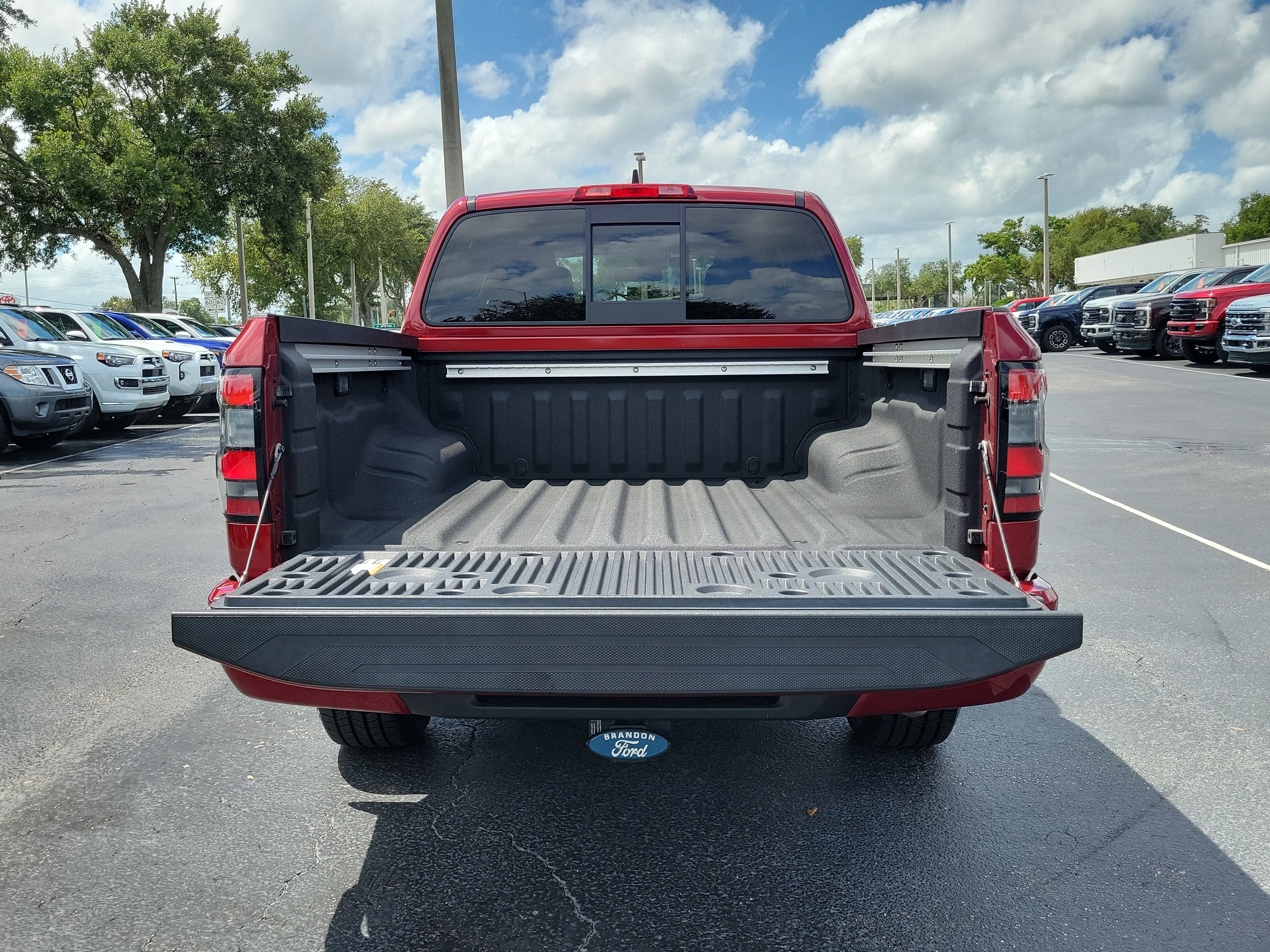 Used 2022 Nissan Frontier SV RWD image 10