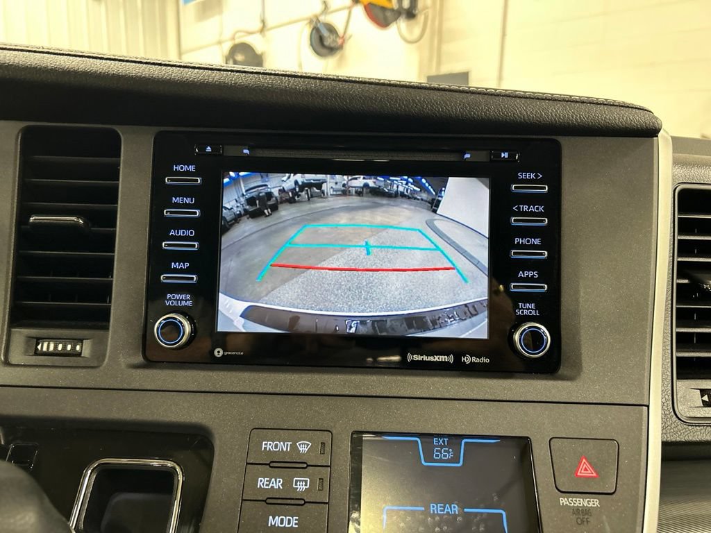 Used 2020 Toyota Sienna SE w/ Nightshade Edition AWD/4WD image 18