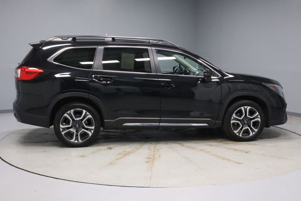 Used 2023 Subaru Ascent Limited AWD/4WD image 6