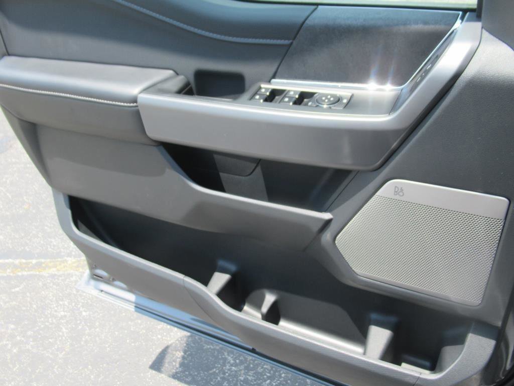 Certified 2025 Ford F150 XLT w/ Equipment Group 303A High image 27