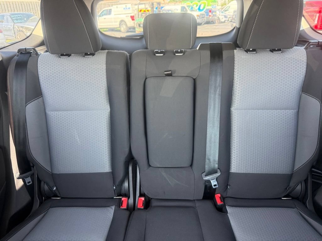 Certified 2018 Ford Escape SE w/ SE Sync 3 Package FWD image 30