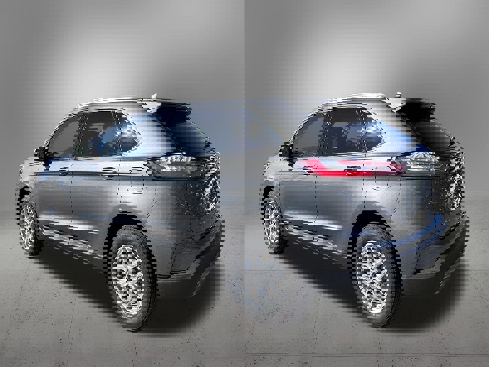 Certified 2024 Ford Edge SEL w/ Convenience Package image 3