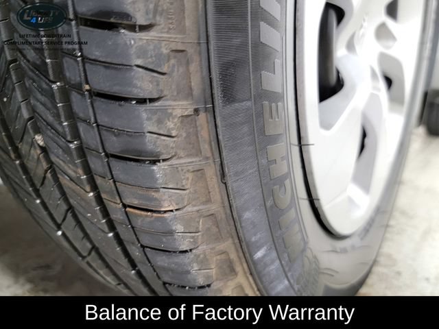 Used 2024 Toyota RAV4 LE AWD/4WD image 12