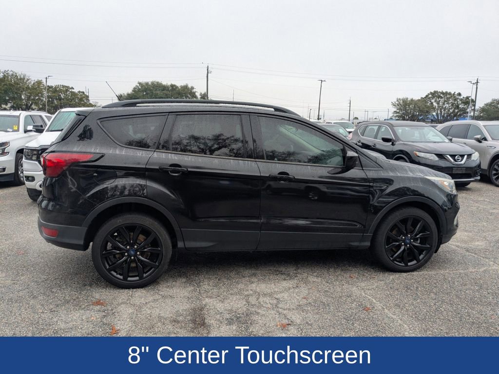 Certified 2019 Ford Escape SE image 3