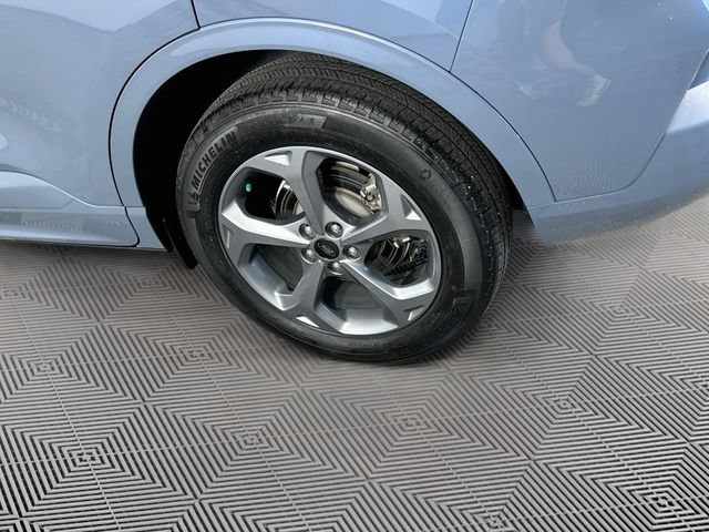 Certified 2023 Ford Escape ST-Line Select AWD/4WD image 38