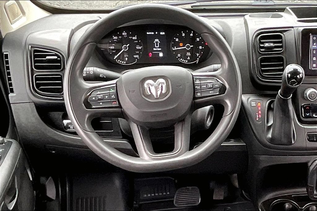 Used 2025 RAM ProMaster 2500 w/ Convenience Group FWD image 4