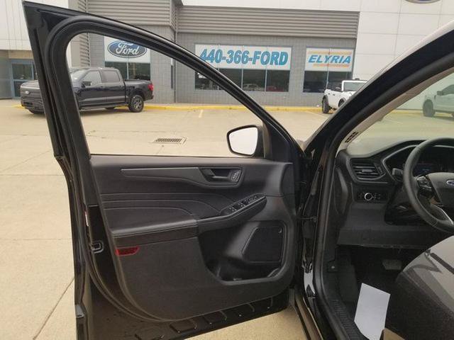 Certified 2024 Ford Escape Active AWD/4WD image 10