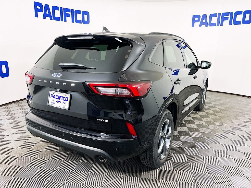Certified 2023 Ford Escape ST-Line w/ Tech Pack #1 image 3