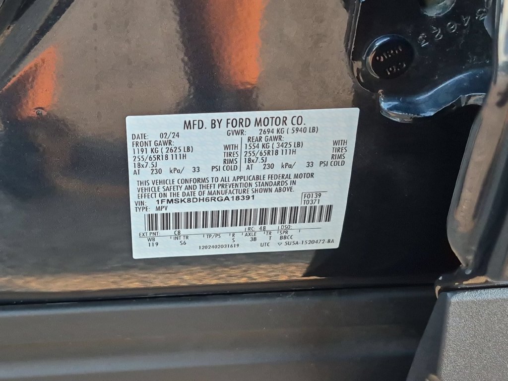 Certified 2024 Ford Explorer XLT w/ Equipment Group 202A AWD/4WD image 31