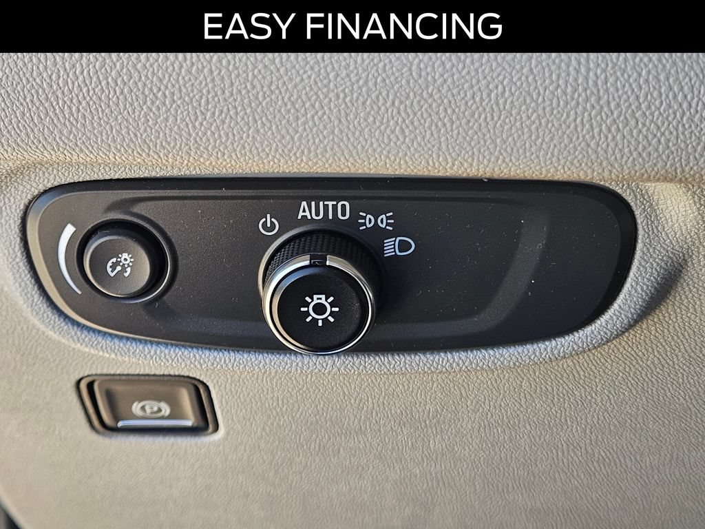 Used 2023 GMC Terrain SLE w/ Driver Convenience Package FWD image 25