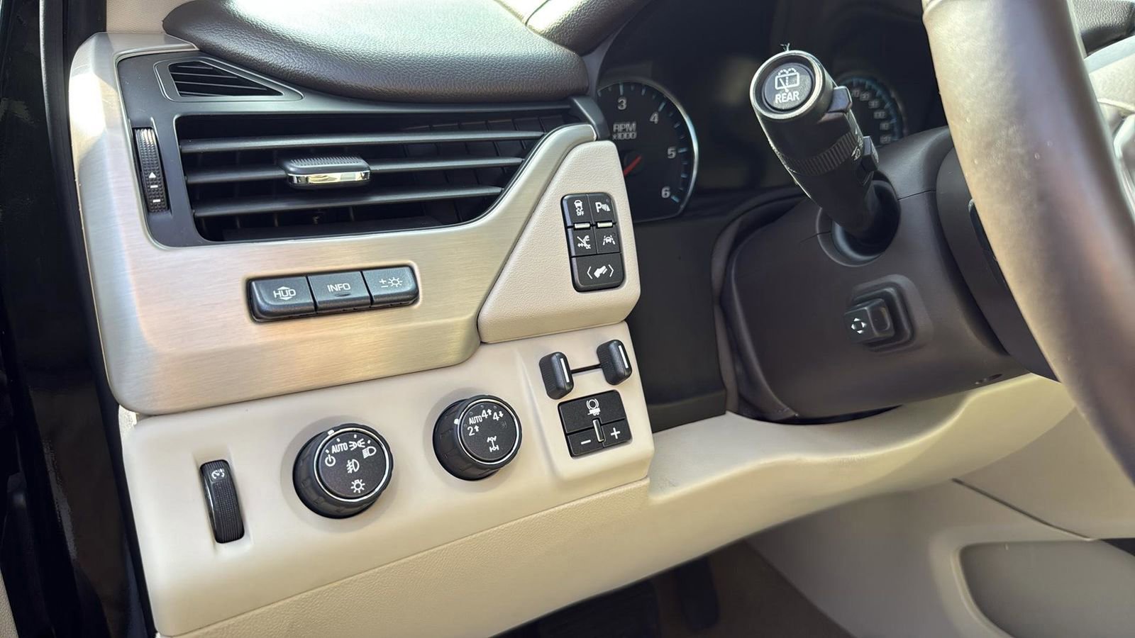 Used 2018 GMC Yukon Denali w/ Denali Ultimate Package image 16