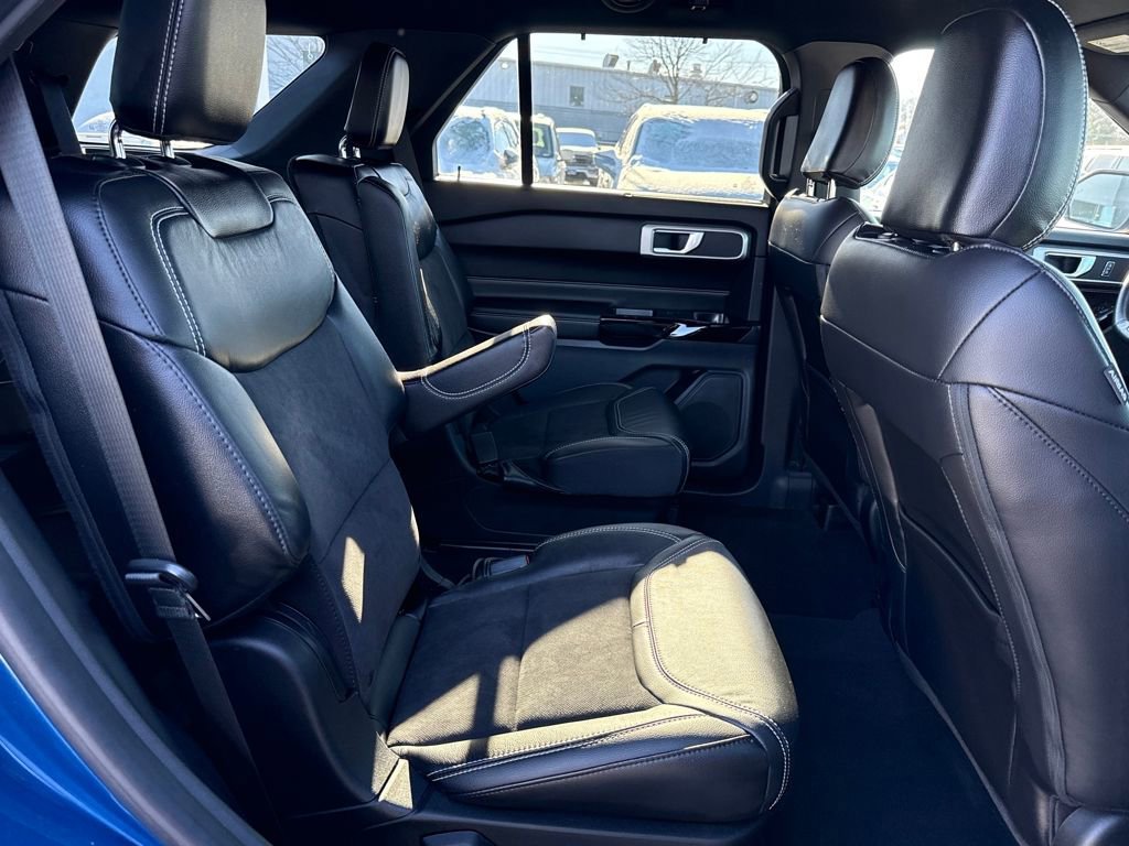 Certified 2022 Ford Explorer ST w/ ST Street Pack image 10