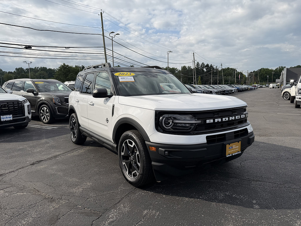 Certified 2023 Ford Bronco Sport Outer Banks w/ Tech Package AWD/4WD image 9