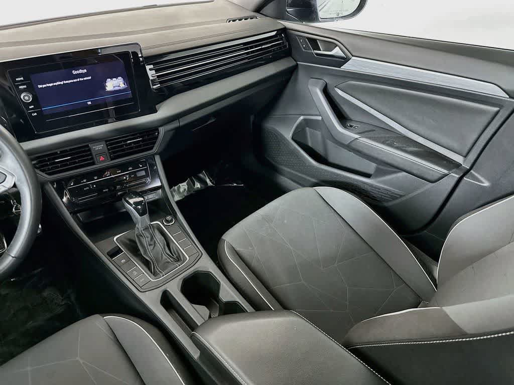 Used 2025 Volkswagen Jetta Sport FWD image 10