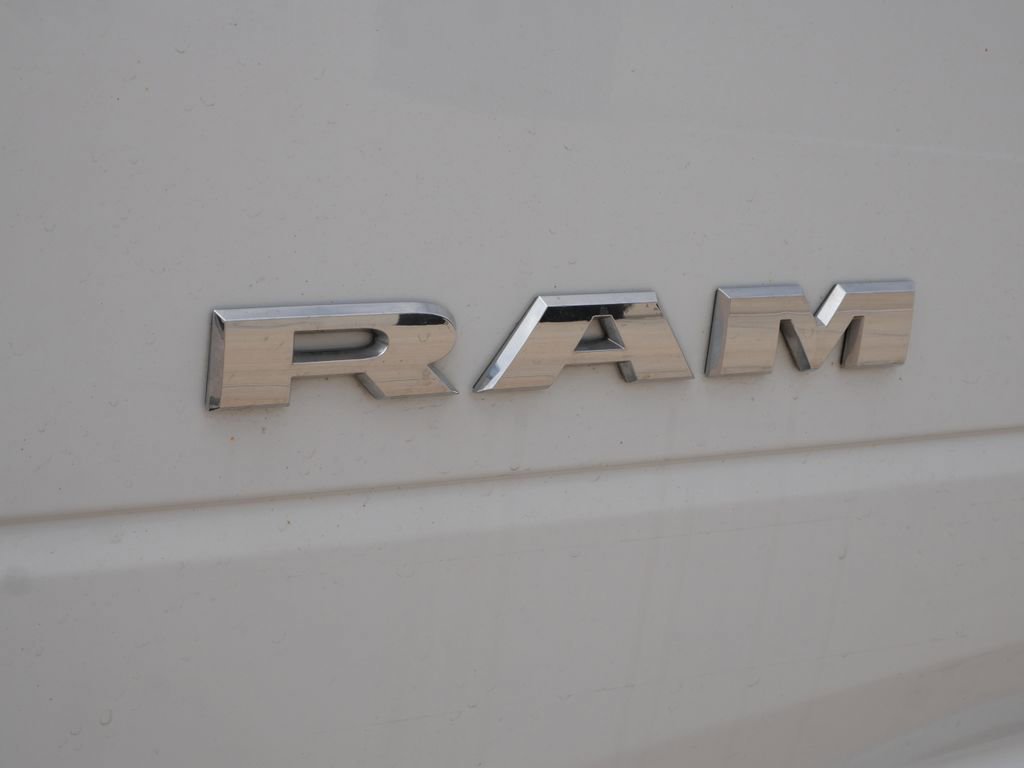 Used 2024 RAM 3500 Big Horn image 8