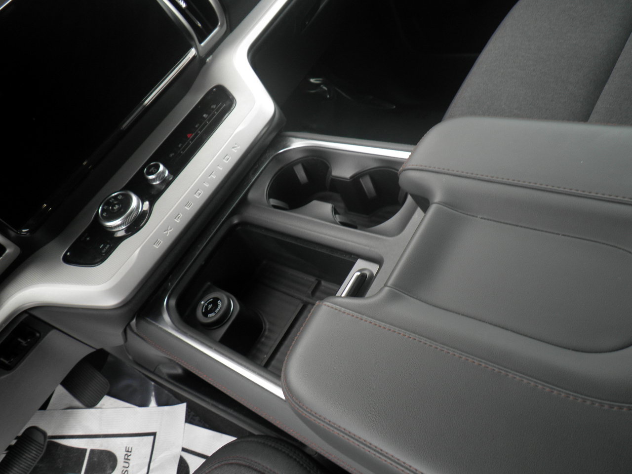 Certified 2025 Ford Expedition Active AWD/4WD image 20