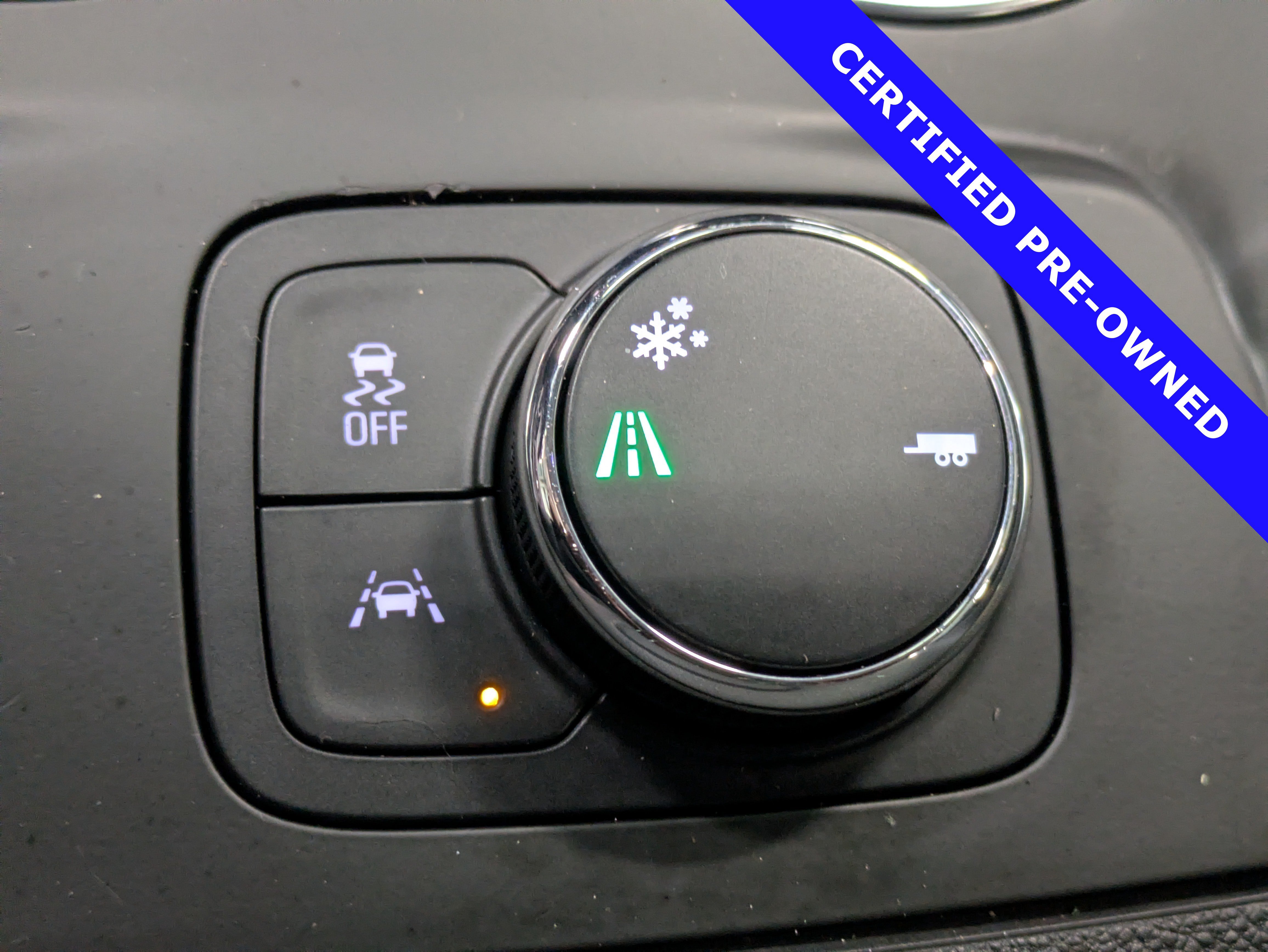 Used 2021 Chevrolet Traverse High Country FWD image 36