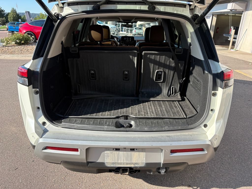 Used 2023 Nissan Pathfinder Platinum AWD/4WD image 29