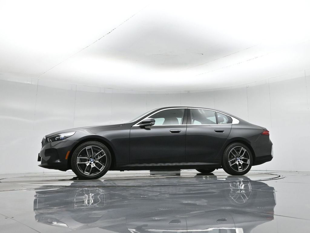 Used 2024 BMW i5 eDrive40i image 56