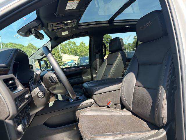 Used 2023 Chevrolet Suburban High Country w/ Max Trailering Package AWD/4WD image 10
