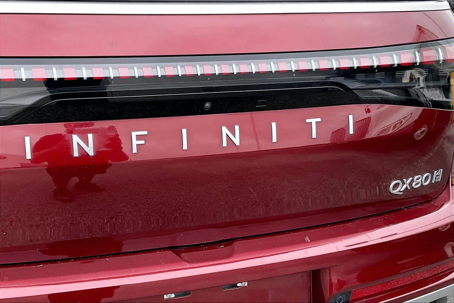 Used 2025 INFINITI QX80 Luxe AWD/4WD image 9