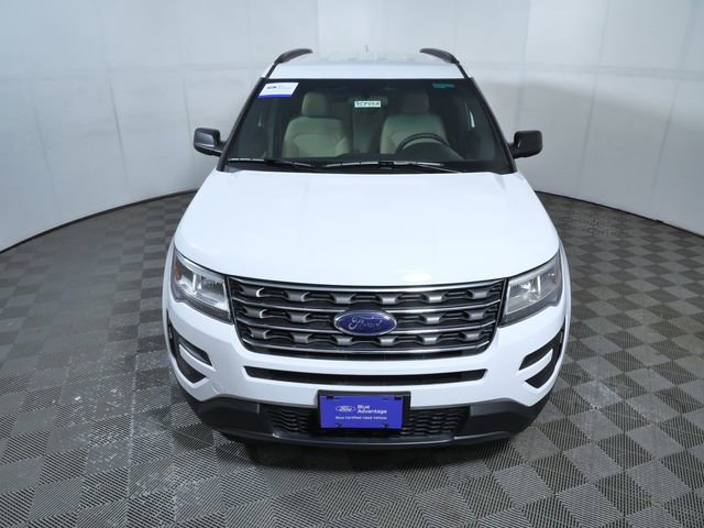 Certified 2017 Ford Explorer 4WD image 3
