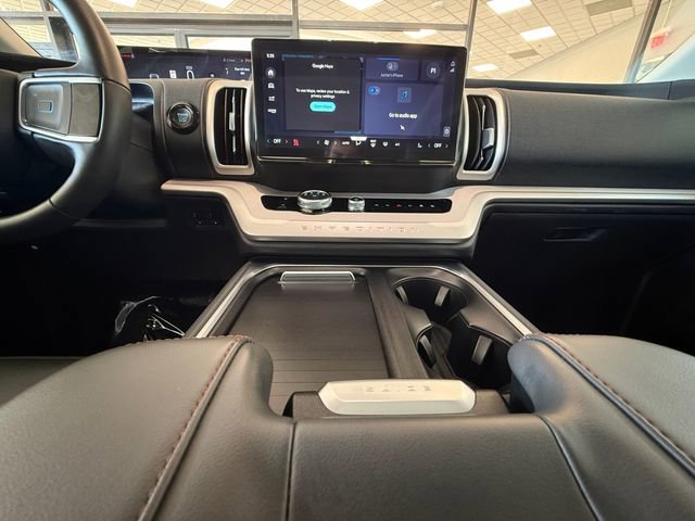 Certified 2025 Ford Expedition Active AWD/4WD image 15