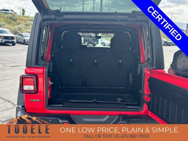 Used 2022 Jeep Wrangler Unlimited Rubicon AWD/4WD image 6