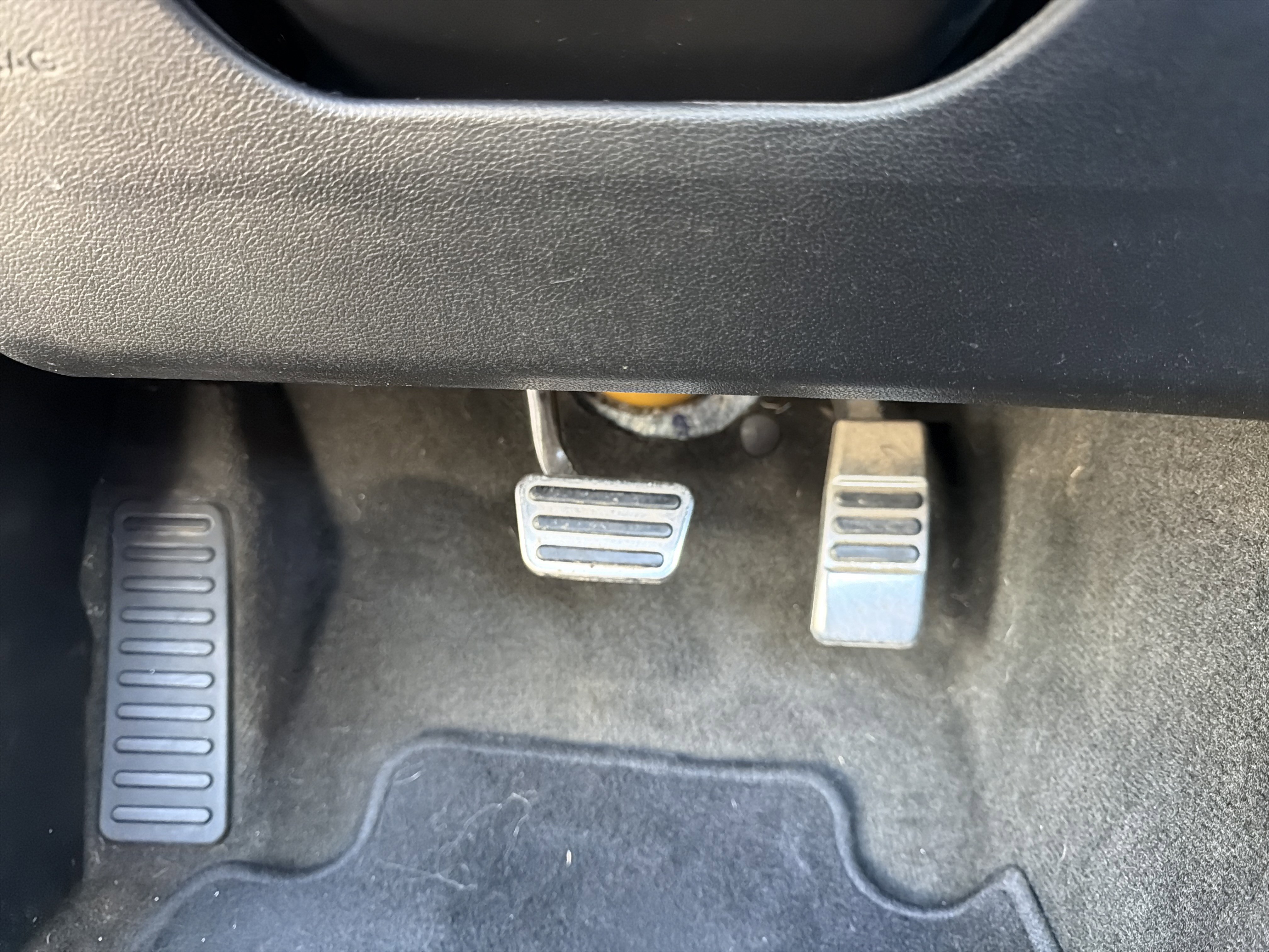 Certified 2018 Ford Mustang Premium w/ Equipment Group 201A RWD image 28