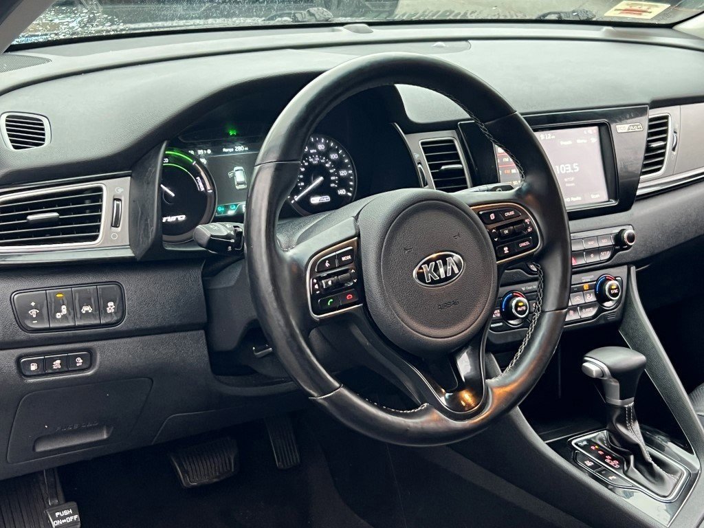 Used 2018 Kia Niro EX Premium image 15