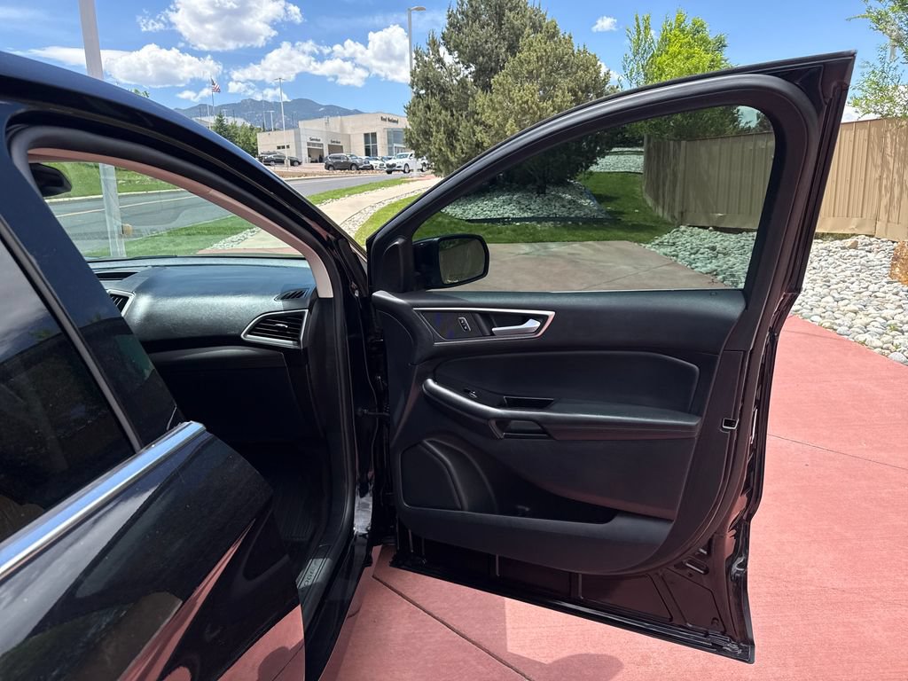 Certified 2020 Ford Edge SEL w/ Convenience Package AWD/4WD image 28