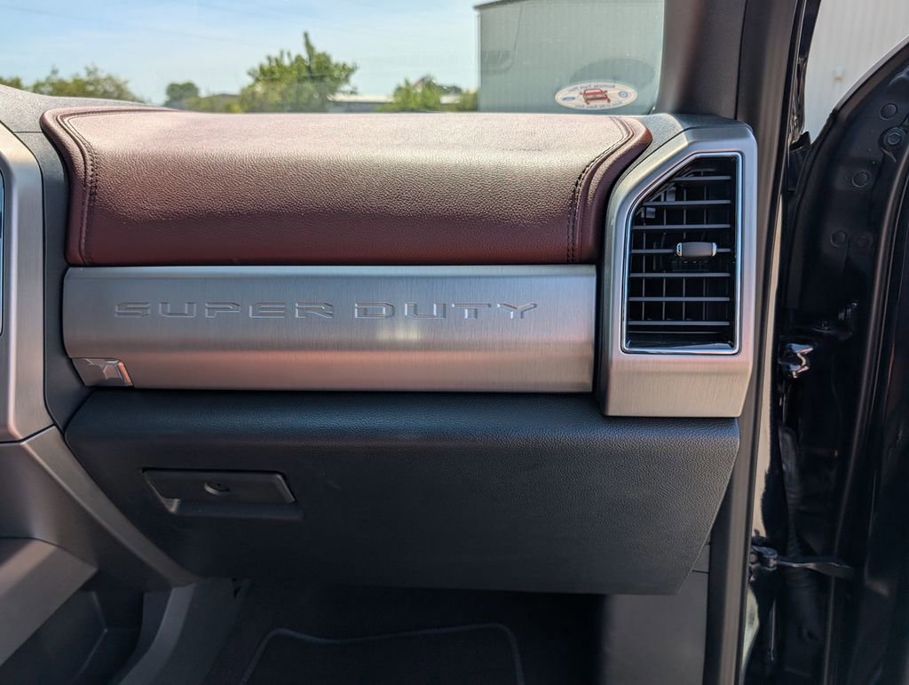 Certified 2022 Ford F250 Platinum w/ Tremor Off-Road Package AWD/4WD image 28