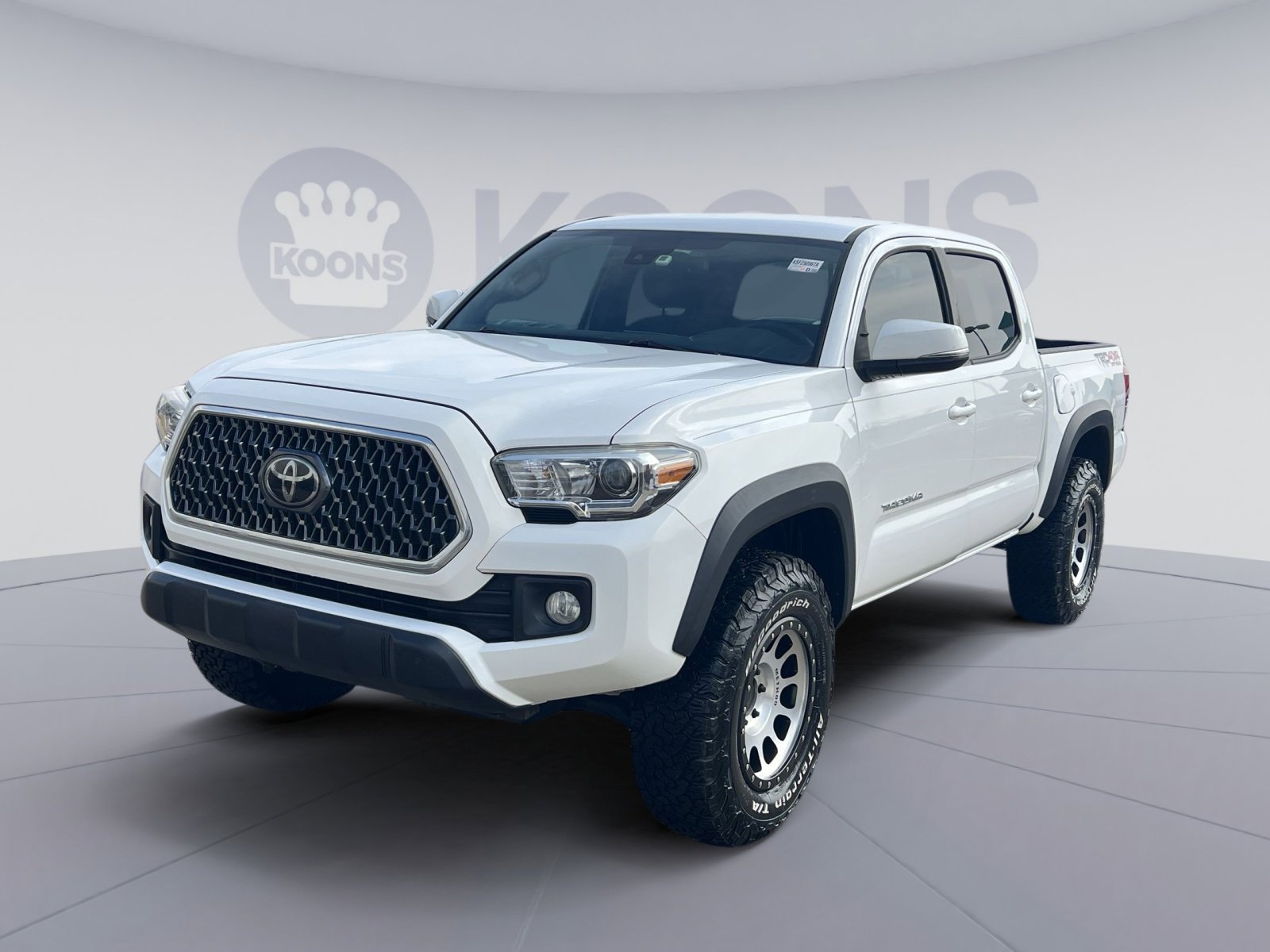 Used 2019 Toyota Tacoma TRD Off-Road w/ Technology Package image 1