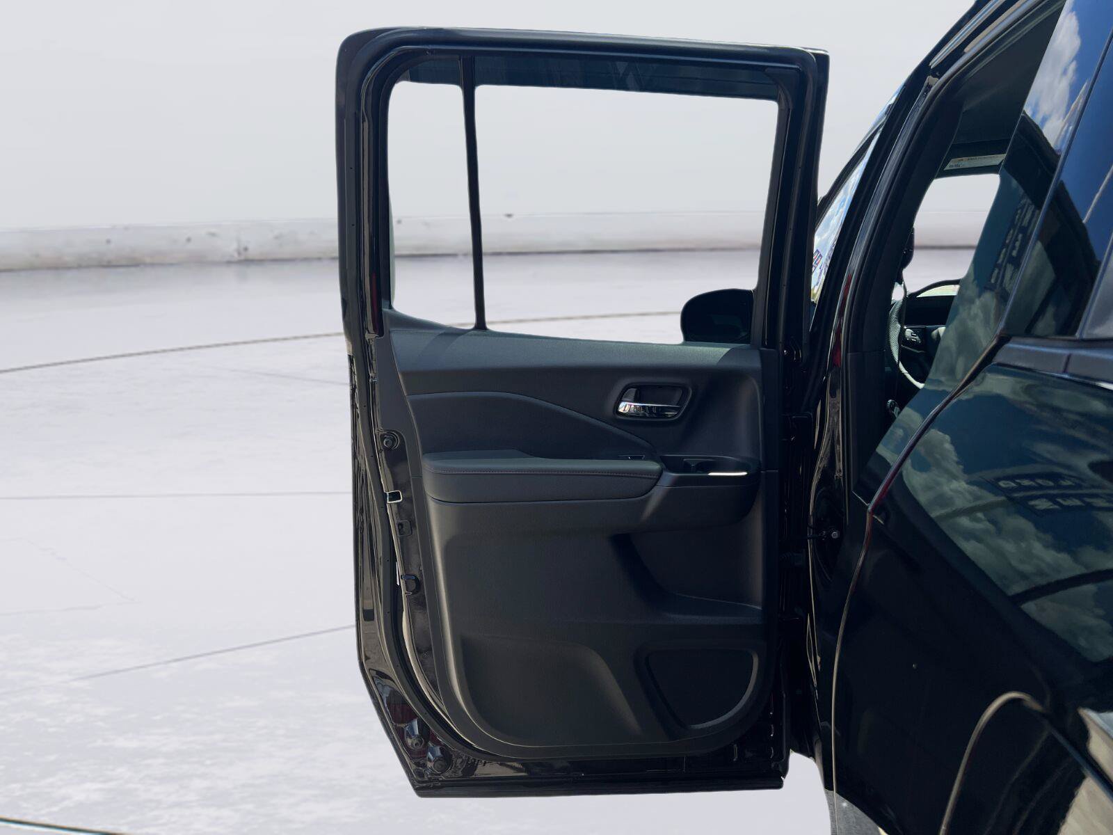 Used 2026 Honda Ridgeline Black Edition image 17