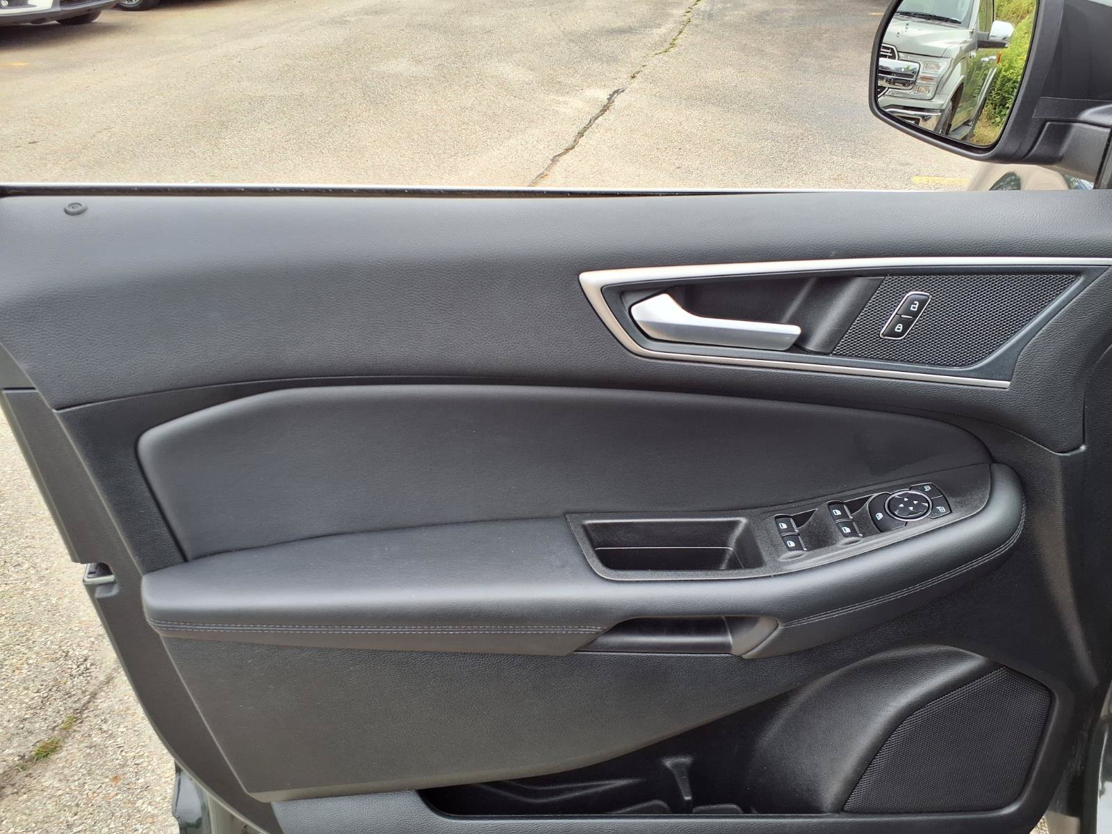 Certified 2024 Ford Edge SEL w/ Convenience Package AWD/4WD image 12