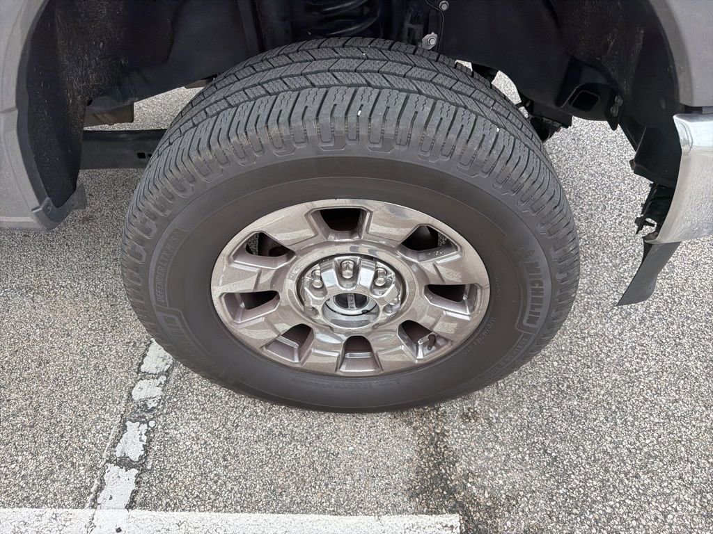 Certified 2025 Ford F250 Lariat w/ Chrome Package image 11