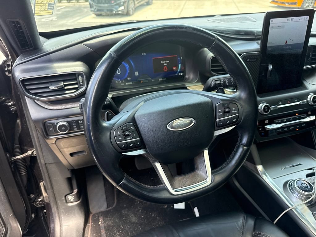 Certified 2020 Ford Explorer Platinum w/ Premium Technology Package AWD/4WD image 5