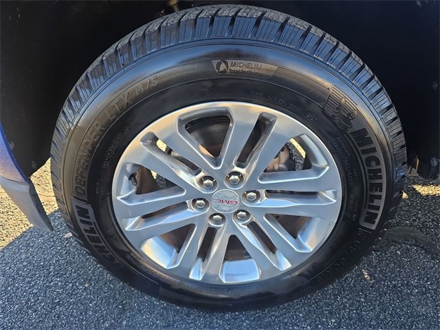 Used 2018 GMC Canyon SLT image 11