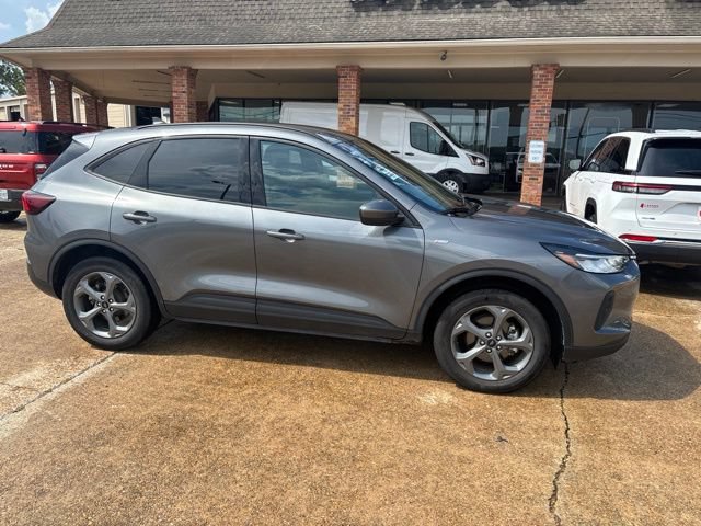 Certified 2025 Ford Escape ST-Line Select AWD/4WD image 7