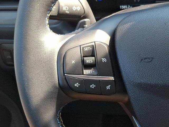 Certified 2025 Ford Maverick Lobo image 21