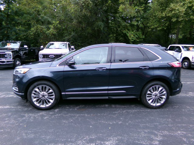 Certified 2022 Ford Edge Titanium w/ Equipment Group 301A AWD/4WD image 6