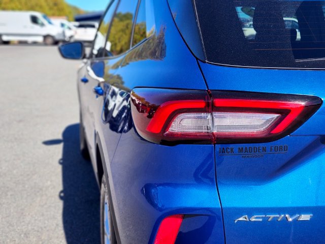 Certified 2023 Ford Escape Active AWD/4WD image 9