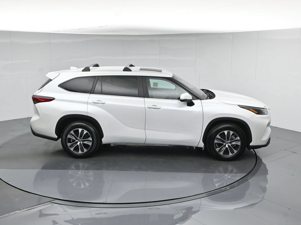 Used 2023 Toyota Highlander XLE FWD image 56