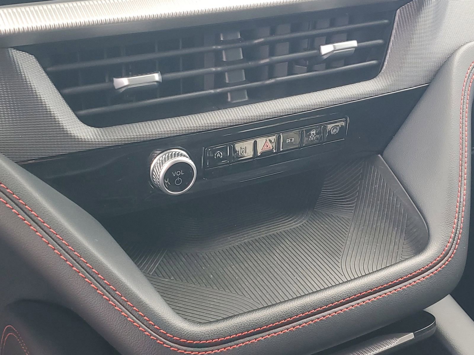 Certified 2025 Ford Explorer ST-Line w/ ST-Line Street Pack image 27