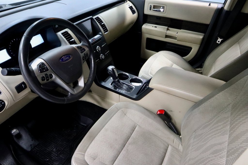 Certified 2018 Ford Flex SEL w/ Class III Trailer Tow Package image 24